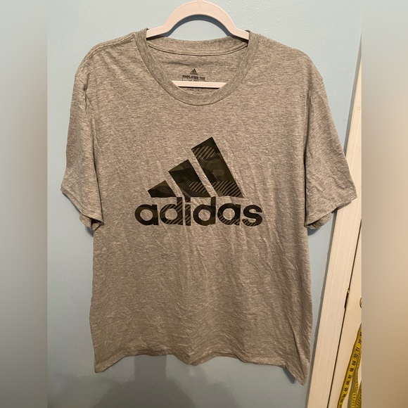 adidas Other - NWT ADIDAS Graphic men’s short sleeve XL light grey